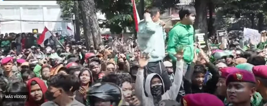 Viva la Revolución en Indonesia!