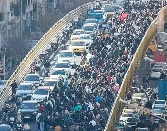 Long live the revolution in Iran! Down with the capitalist dictatorship of the Ayatollahs!
