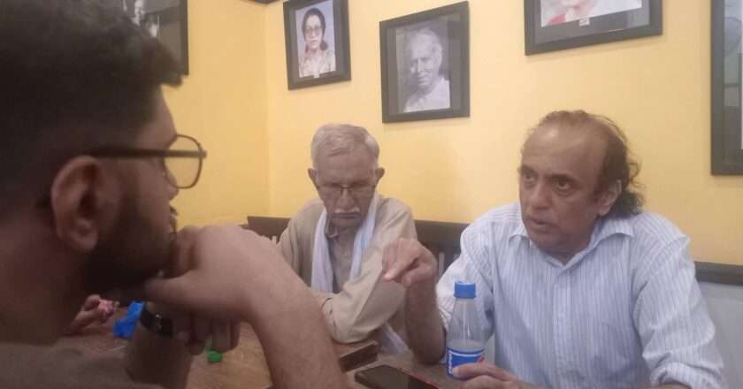 کو یوتھ ویژن کا ہفتہ وار اجلاس پاک ٹی ہاؤس لاہور میں منعقد ہوا